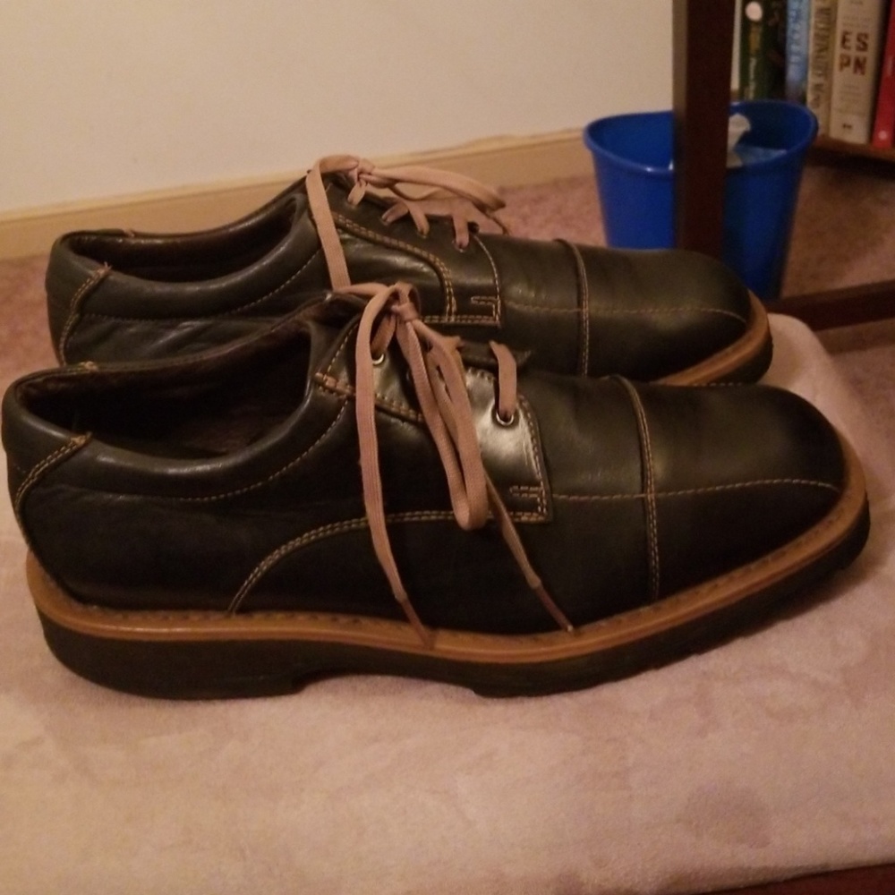 Skechers shoes